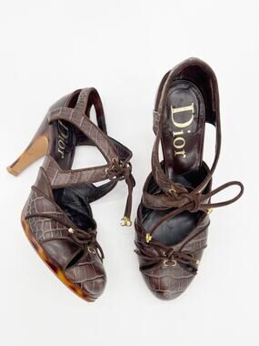 Dior Fall 2005 Runway Brown Croc Embossed Lace Up Tortoise Heel Pumps EU 39.5